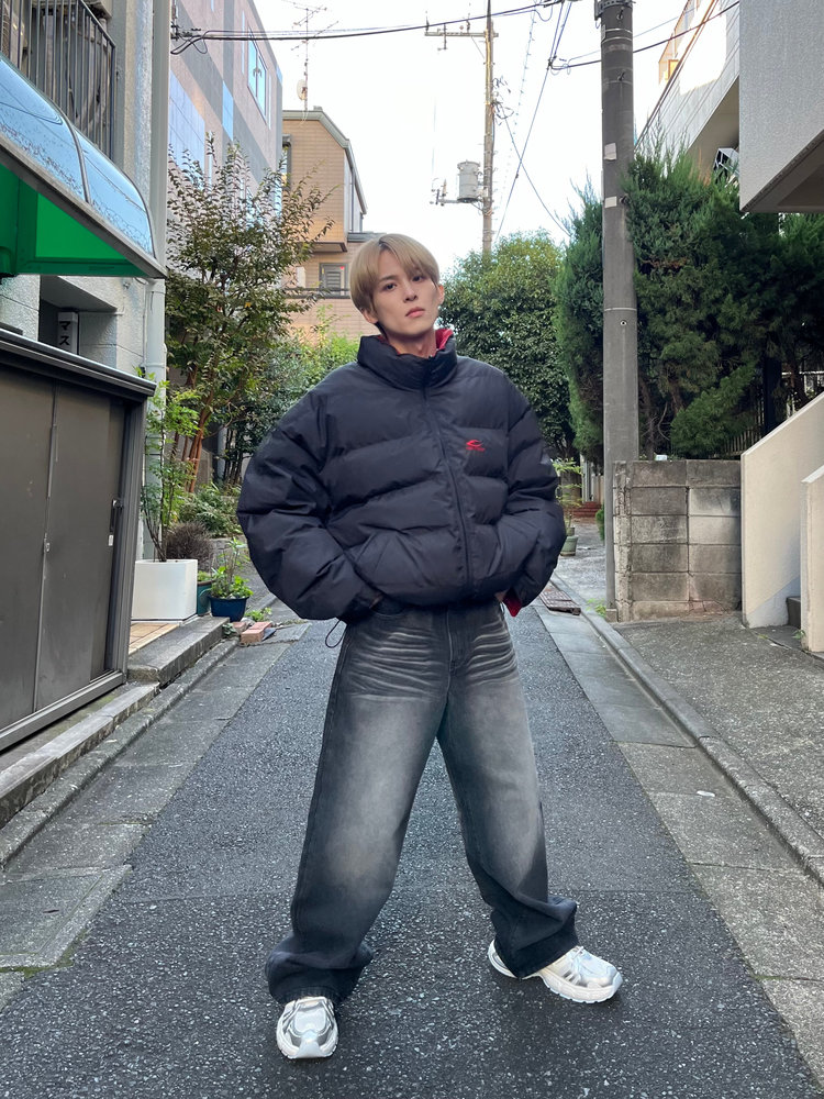 【10日以内お届け】 ウォッシュドブラックバギーデニム L2011