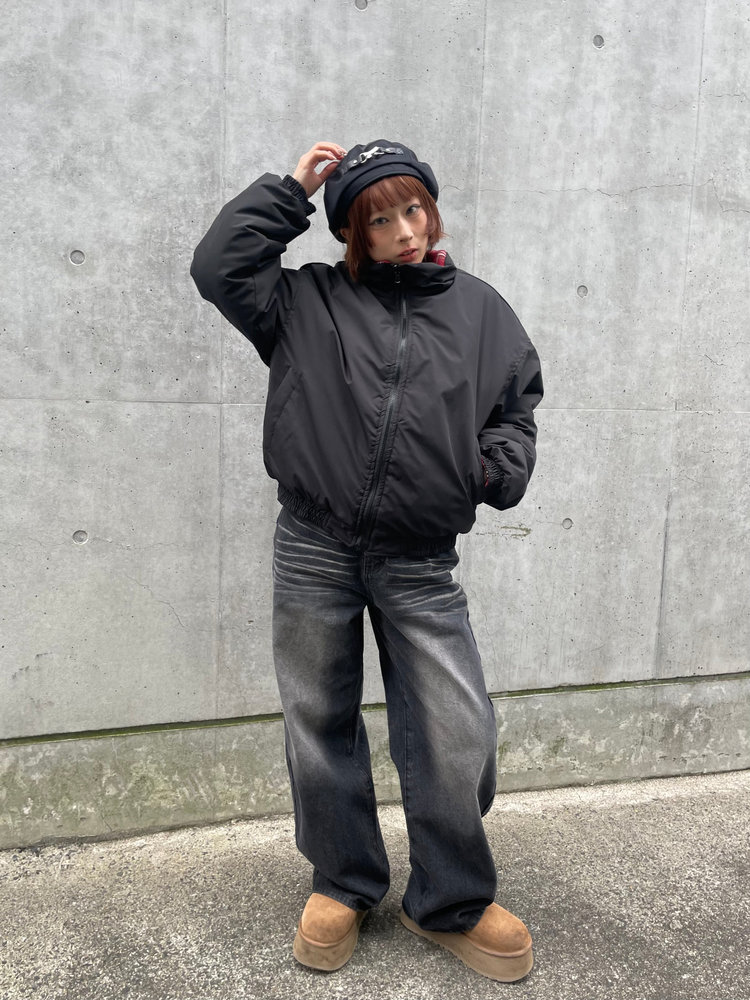 【10日以内お届け】 ウォッシュドブラックバギーデニム L2011