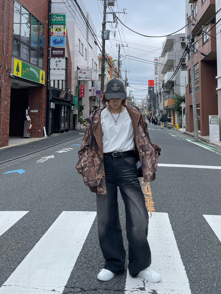 【10日以内お届け】 ウォッシュドブラックバギーデニム L2011